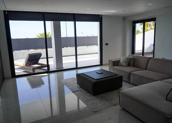 Luxury Oasis In Villa *